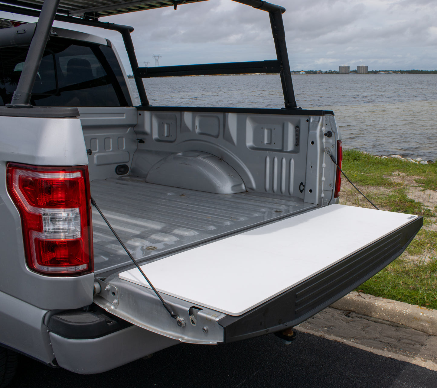 Ford F-150 FIELDMATE, Standard Tailgate (2015-2025)